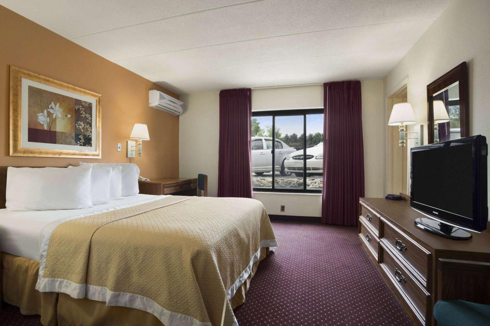 Hotel Ramadaby Wyndham Pittsburgh-New Stanton Extérieur photo